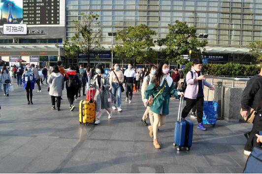 3600項、2.4萬場次……各地推出繽紛“文旅大餐”激發國慶假期消費新動能
