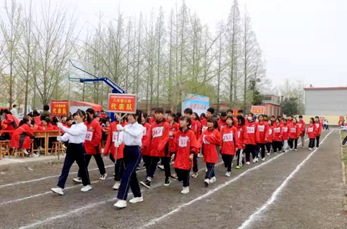 郯城縣高峰頭鎮：中小學春季田徑運動會火熱開賽