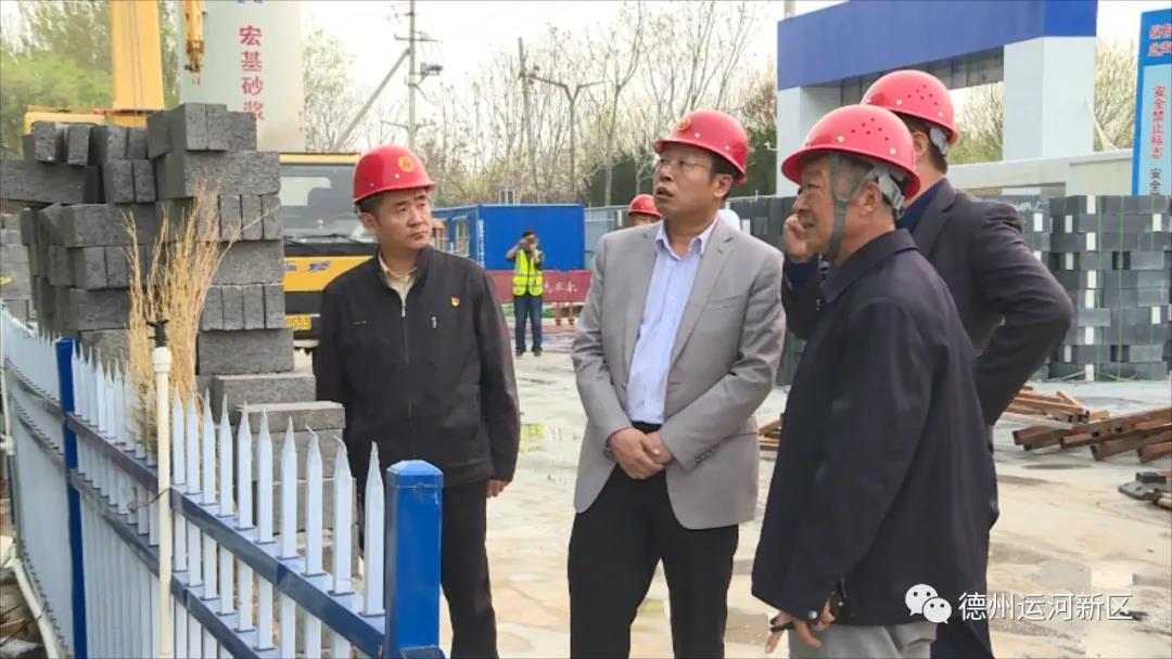 德州運河新區領導井為民督導全國文明城市創建及迎接國家衛生城市復審