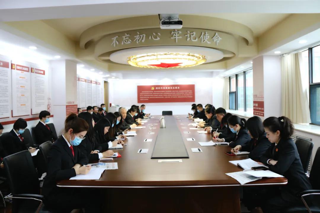 在教育整頓中彰顯青春力量——德城區法院向青年干警發布倡議書