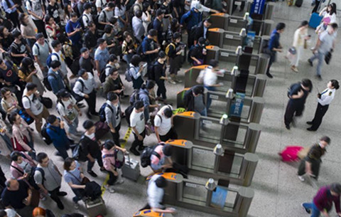 鐵路、機場“五一”客流強勁增長
