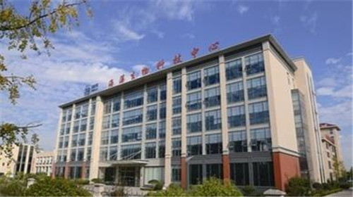 首屆中國國際消費品博覽會開展 多家青島企業攜旗下特色商品亮相