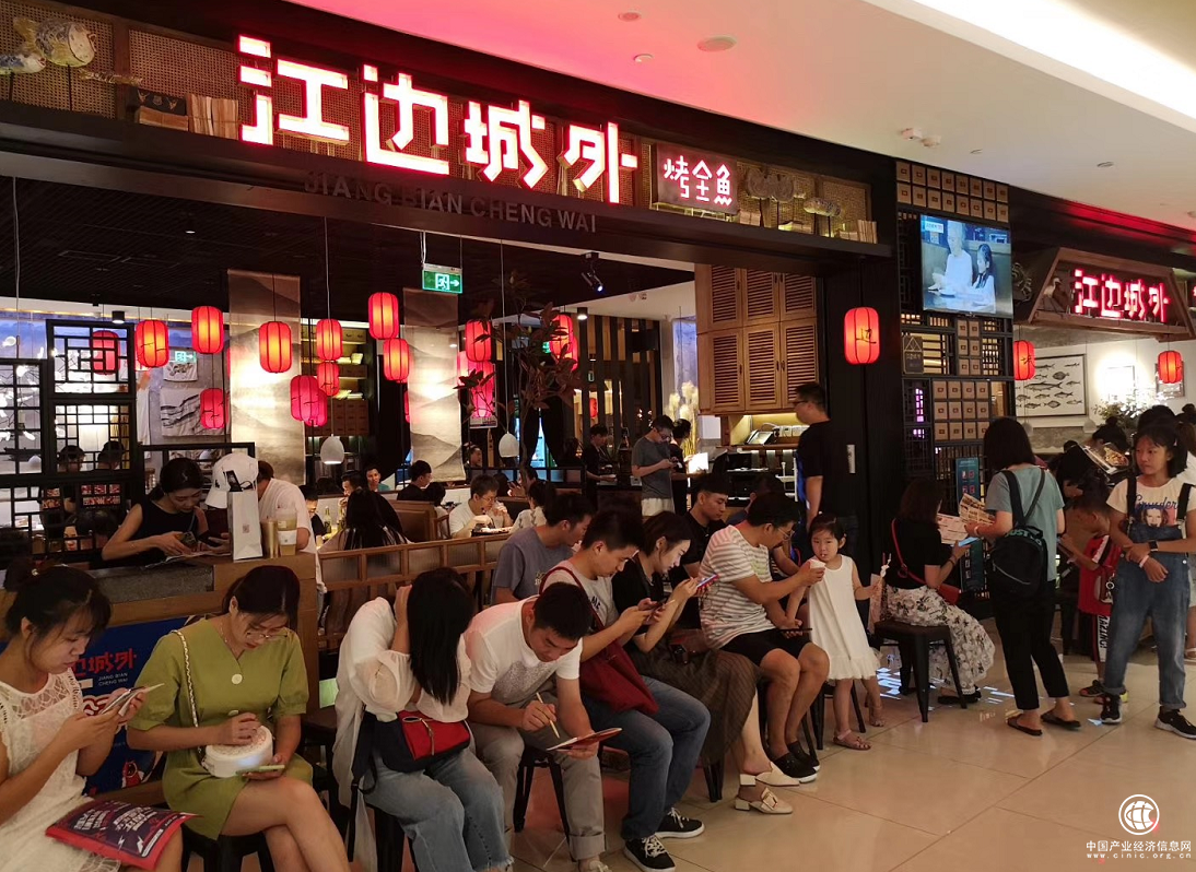 火遍全網江邊城外53烤魚節錯過了？還有吃38返58