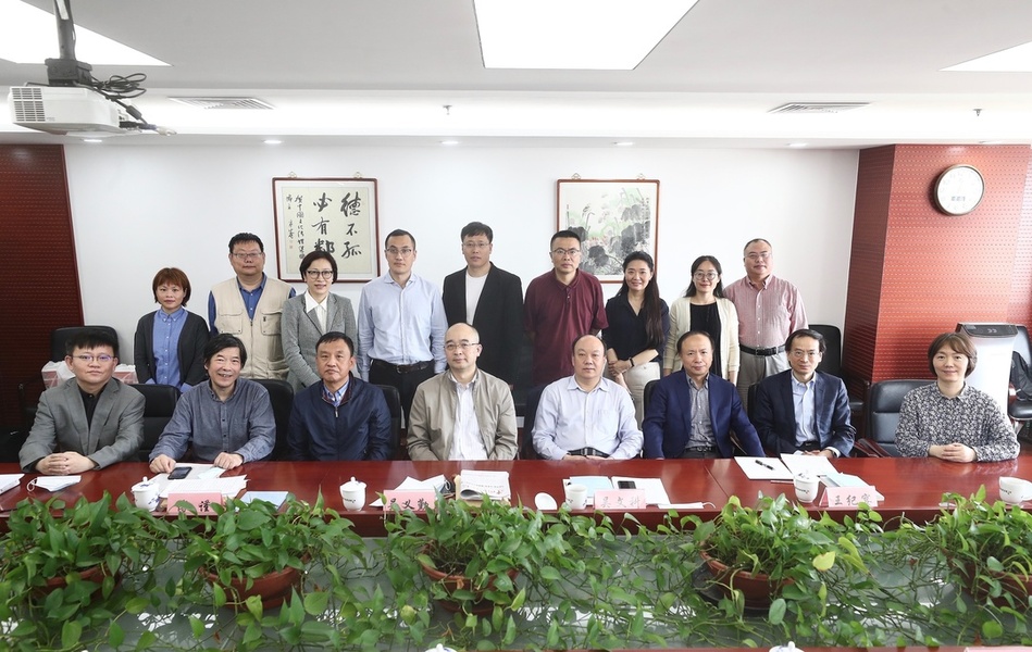 用真正的文藝評論實現社會主義核心價值觀引領