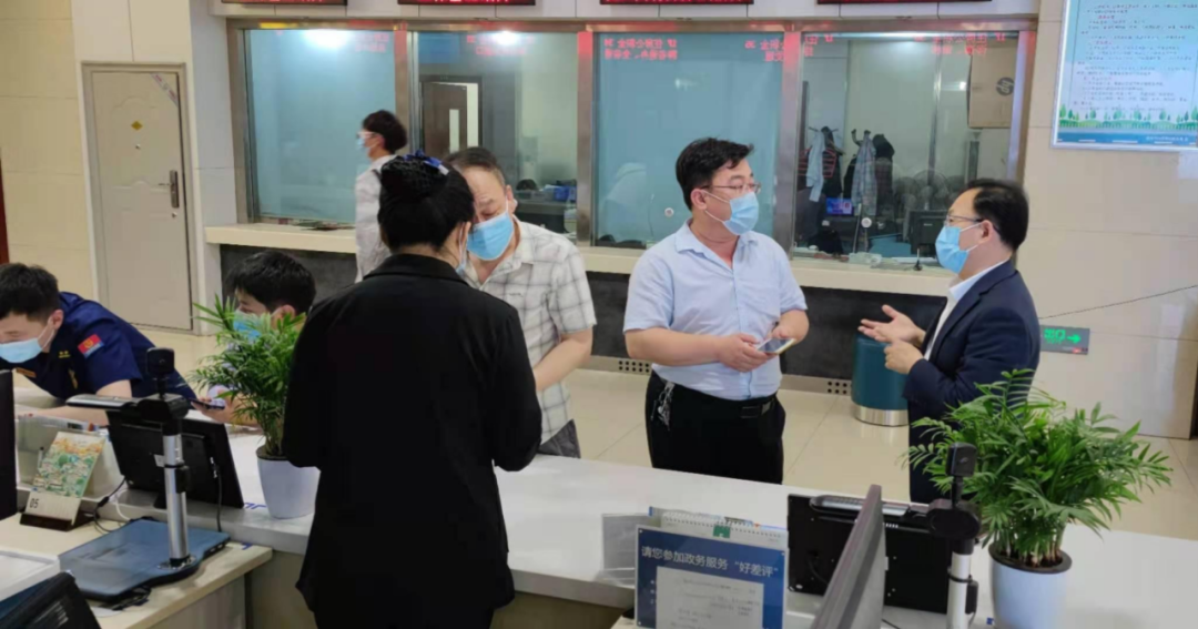 德州市住房公積金黨組書記、主任李如民到一線窗口調研指導工作