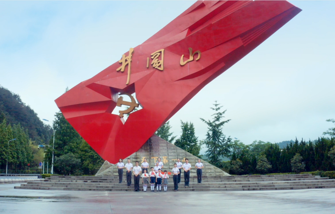 農行人為黨同唱一首歌！