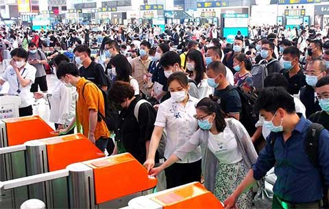 鐵路小長假客流啟動