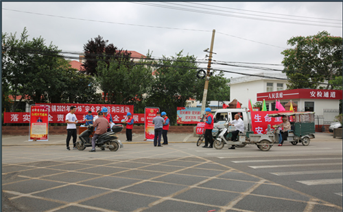 滕州市級索人大 助力開展“安全生產月”咨詢日活動