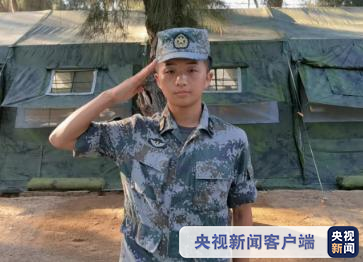 好樣的！面包車失控墜河 休假士官勇救5人后悄然離開