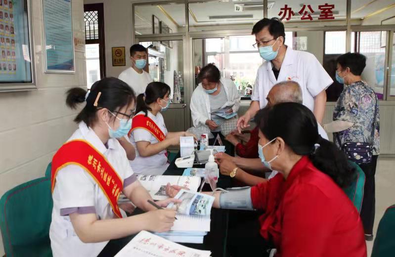 我為群眾辦實事——德州市立醫院專家走進新園社區開展健康義診活動