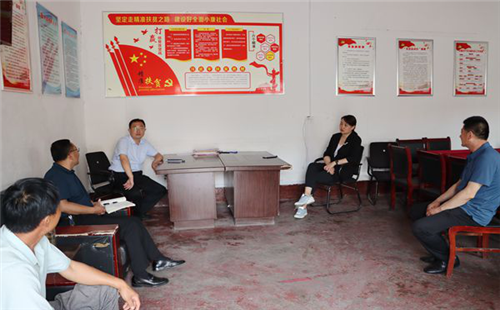 滕州市界河鎮：人大代表入村督導信訪維穩工作