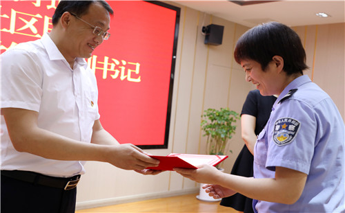 “警網融合”保平安