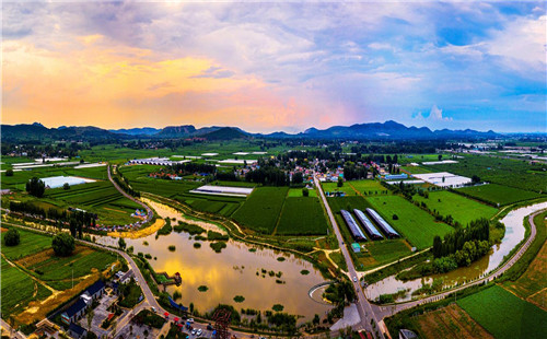 潺潺流水潤城鄉