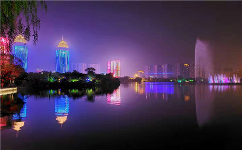 薛城區新城市政園林中心：增光添彩??扮靚市容? 慶祝建黨100周年