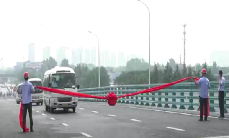 構建多點支撐立體交通格局 濟寧崇文大道跨寧安大道項目主線通車