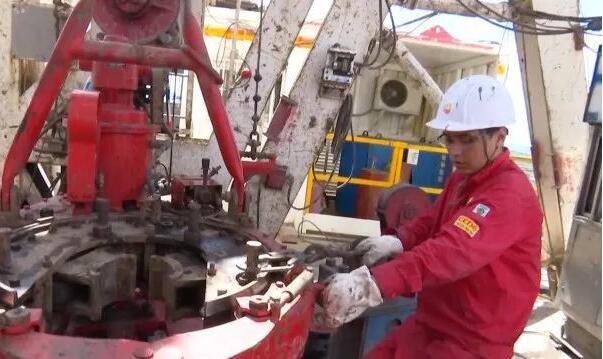 國家級頁巖油示范區華H100平臺水平井建成