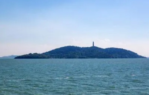 巢湖邊24小時值守防汛 加強對巢湖堤壩和水位的監測