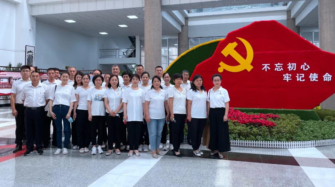 德州市疾控中心組織參觀市慶祝中國共產黨成立100周年主題展覽