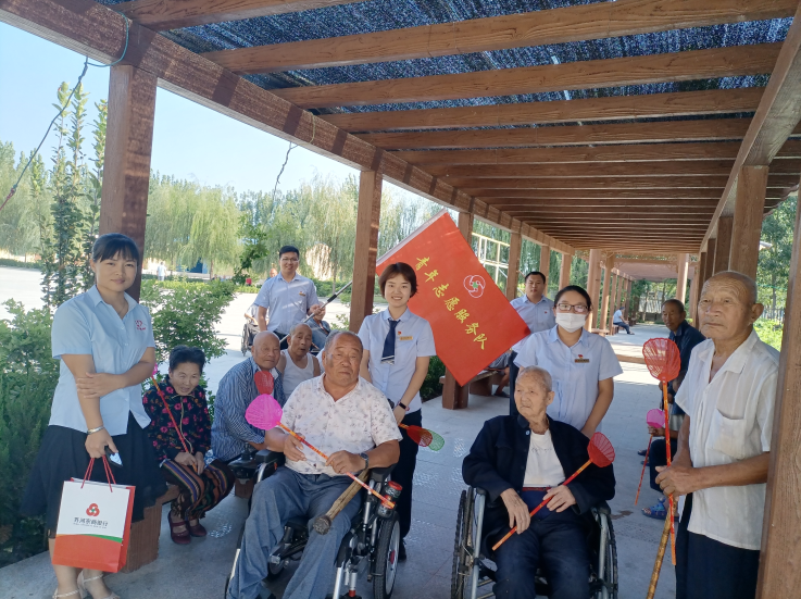 齊河農商銀行踐行“大挎包精神” 建設新時代“挎包銀行”