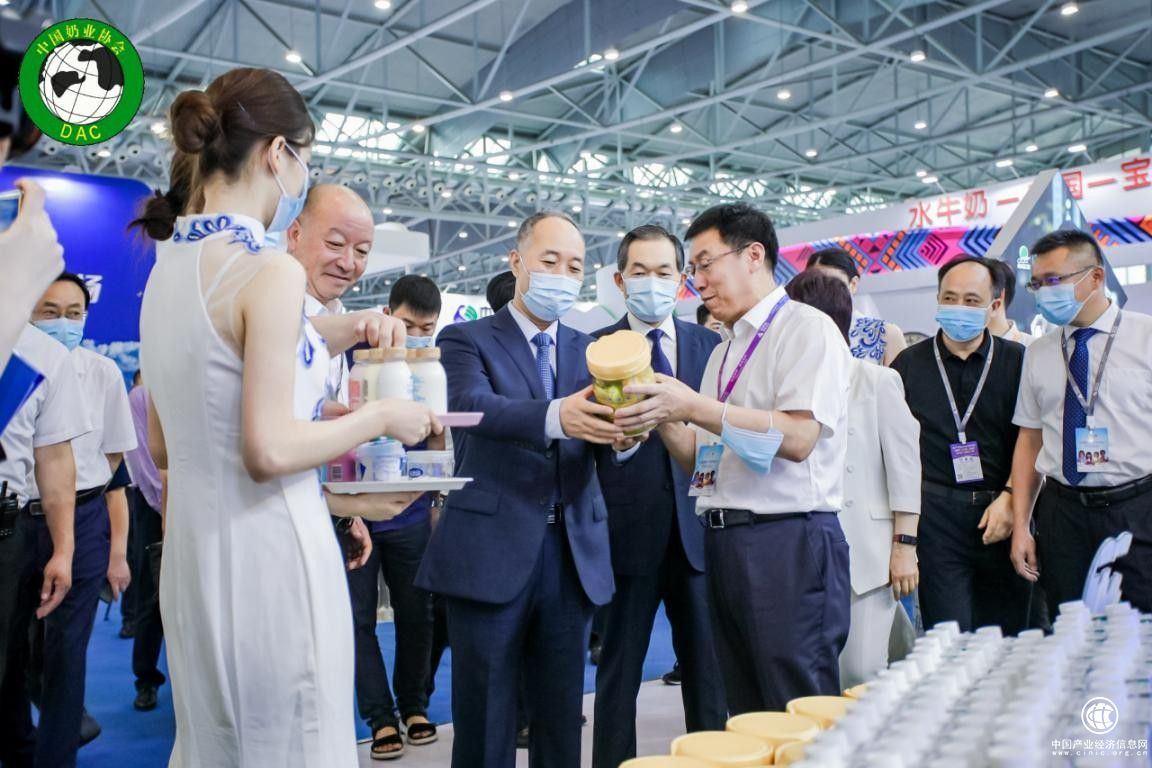 中國奶業D20峰會召開 完達山以高寒生態奶鑄造“完”美	