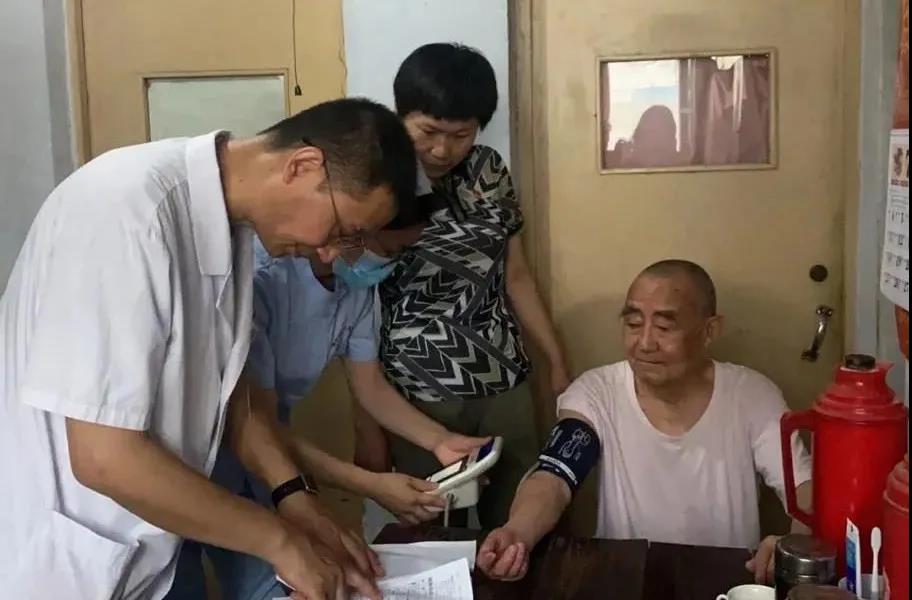 濟寧任城區黨代表“仁心”醫療服務隊扎實開展“我為群眾辦實事”活動