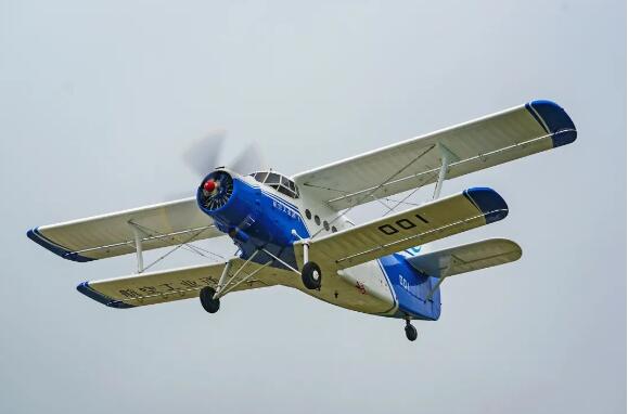 我國最大通用無人機成功實現首飛