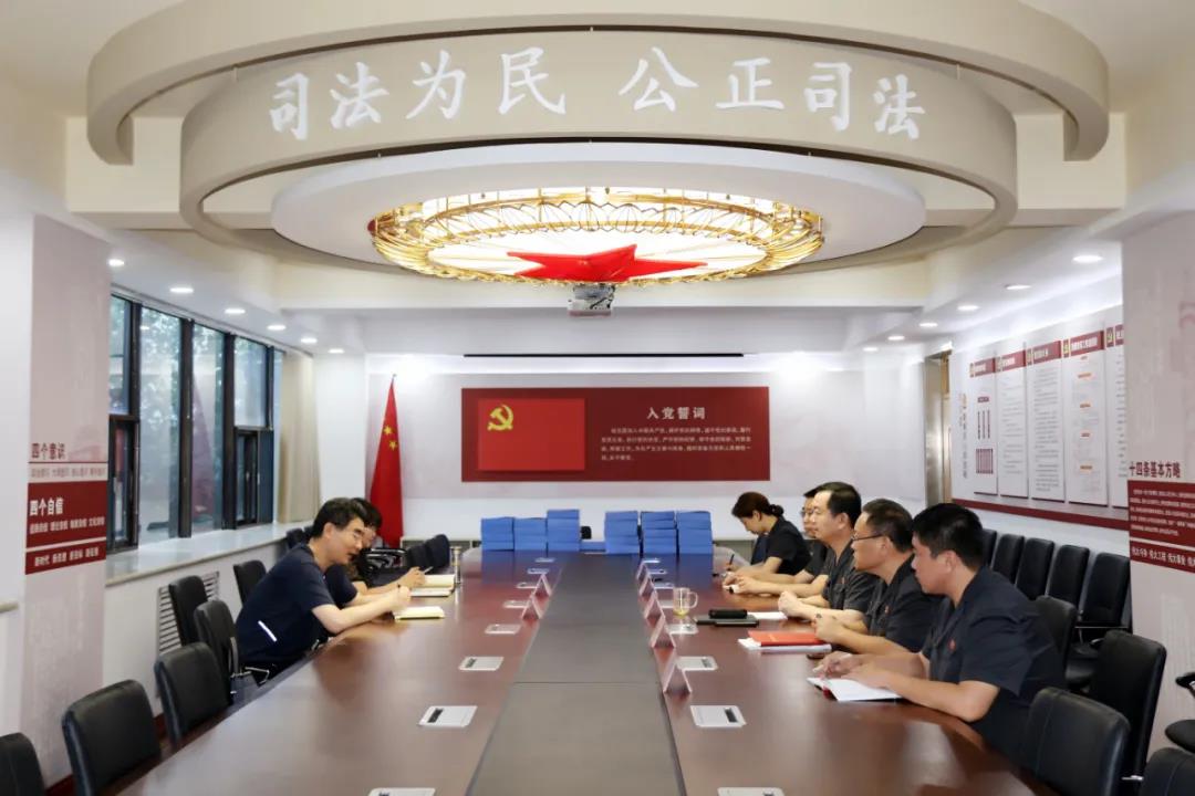 省政法隊伍教育整頓第十三指導組到德城區法院開展“回頭看”