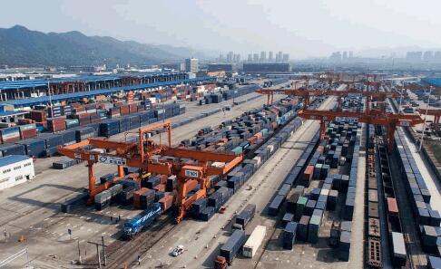 重慶上半年跨境貿易和直接投資人民幣結算額居中西部第一