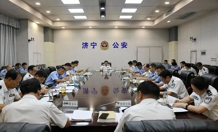 李海洋同志為濟寧市公安局黨員領導干部講授專題黨課