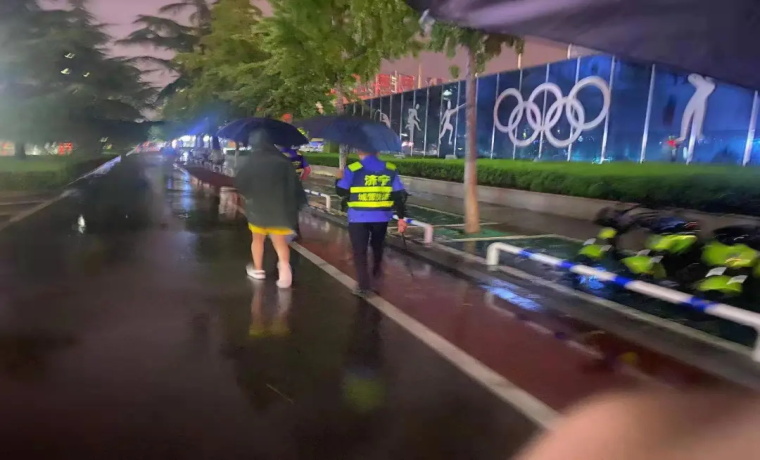 6500人、138臺設備晝夜奮戰，濟寧全力抗擊暴風雨