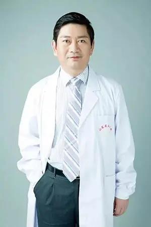 8月5日(周四)德州市立醫院特邀山東省立醫院婦科專家李長忠教授坐診、查房、手術