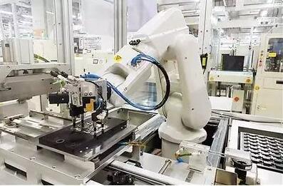 制造業和消費“雙引擎”引領廣東珠海經濟高質量發展