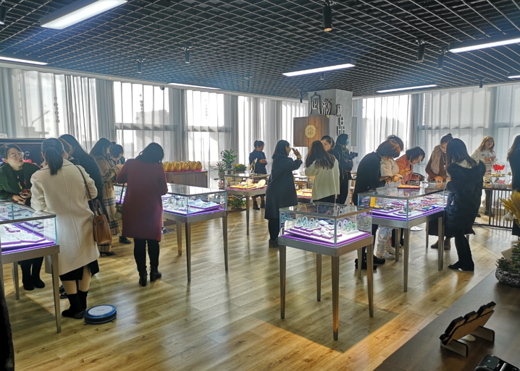 珠寶也有4s店？：禧念禮記體驗店有哪些不同？