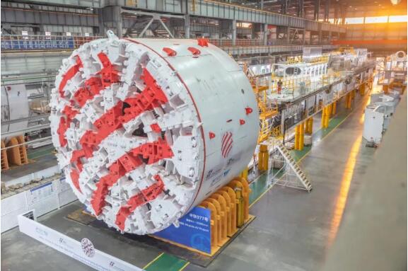 我國出口歐洲超大直徑土壓平衡盾構機下線