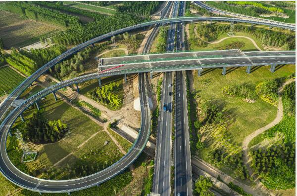 雄安新區首條市政快速路通過竣工驗收