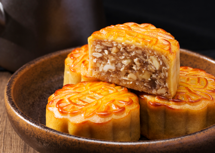 切著吃？直接咬？你家鄉月餅是哪種吃法