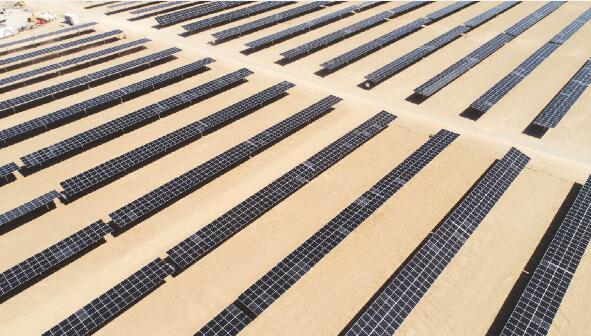 中國電建施工總承包的烏茲別克斯坦首個光伏電站并網發電