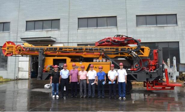 中煤地質總局自主參與研發的國內首臺救援模塊式鉆機問世