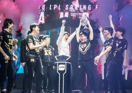 EDG奪冠，電競破圈