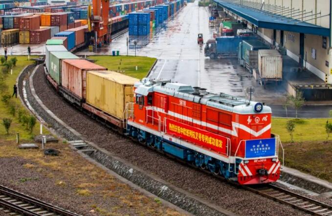 “杭叉號”中歐班列首發