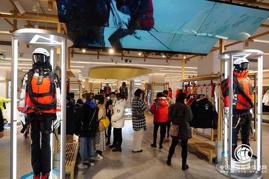 羽絨服市場競爭加劇，波司登如何爭取更多市場份額？