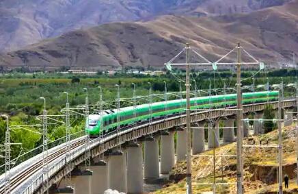 西藏發布“復興號”動車旅游線路