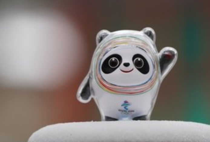 冰墩墩背后的文化價值與商業邏輯