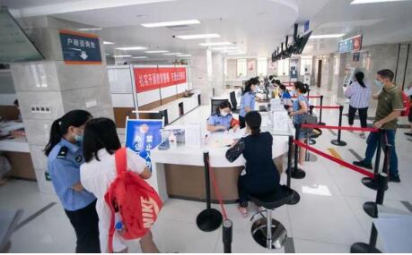 央行、銀保監會大動作！事關三億“新市民”