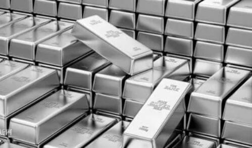 諸多因素共振 白銀價格持續走強