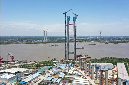 重大工程項目掀“趕工潮” 交通穩投資火力全開