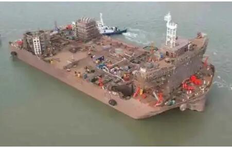 我國首艘2000噸級海上風電安裝平臺出塢下水