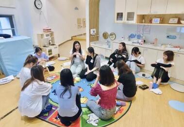 國家衛健委：“起步期”和“疫情期”雙期疊加 托育機構面臨三方面困難