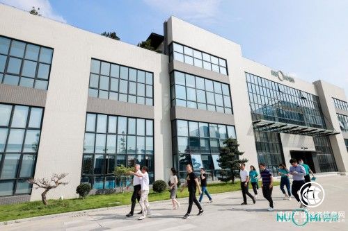 金牌廚柜總裁團到訪諾米，一同鑒證高端全屋五金生態鏈