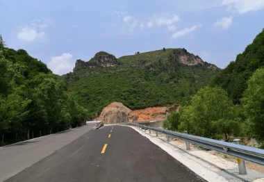 旅游公路 串起一路好風景